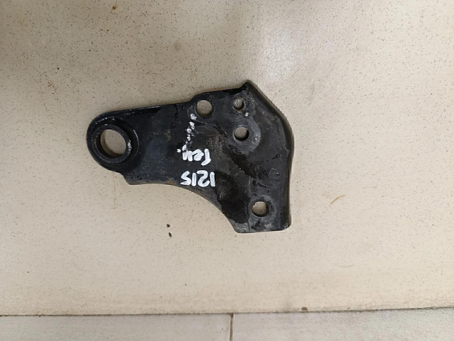 Кронштейн генератора Solaris 2010-2017