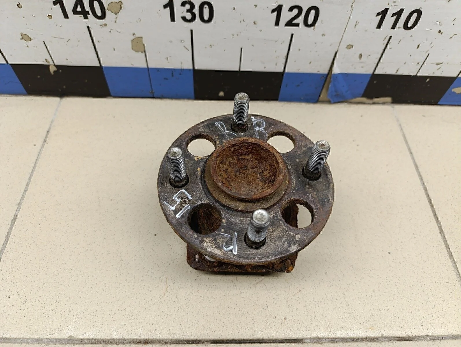 Ступица задняя Solaris 2010-2017