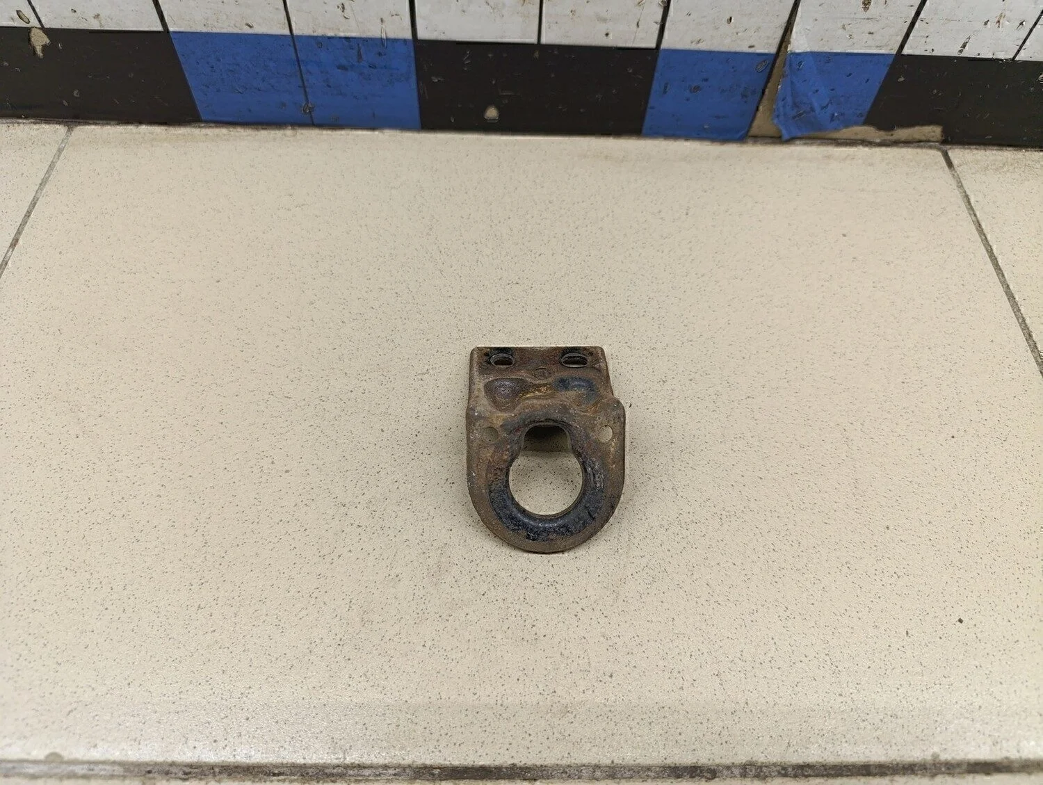 Кронштейн радиатора Solaris 2010-2017