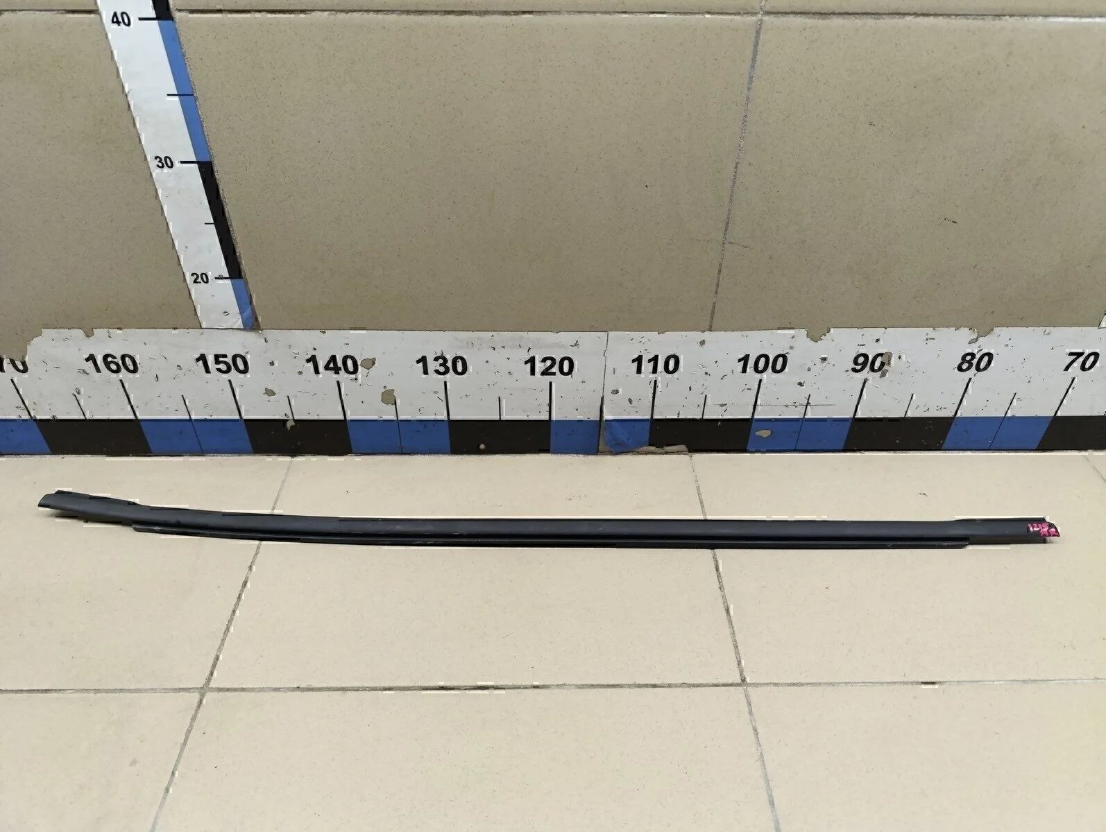 Накладка стекла заднего правого Solaris 2010-2017