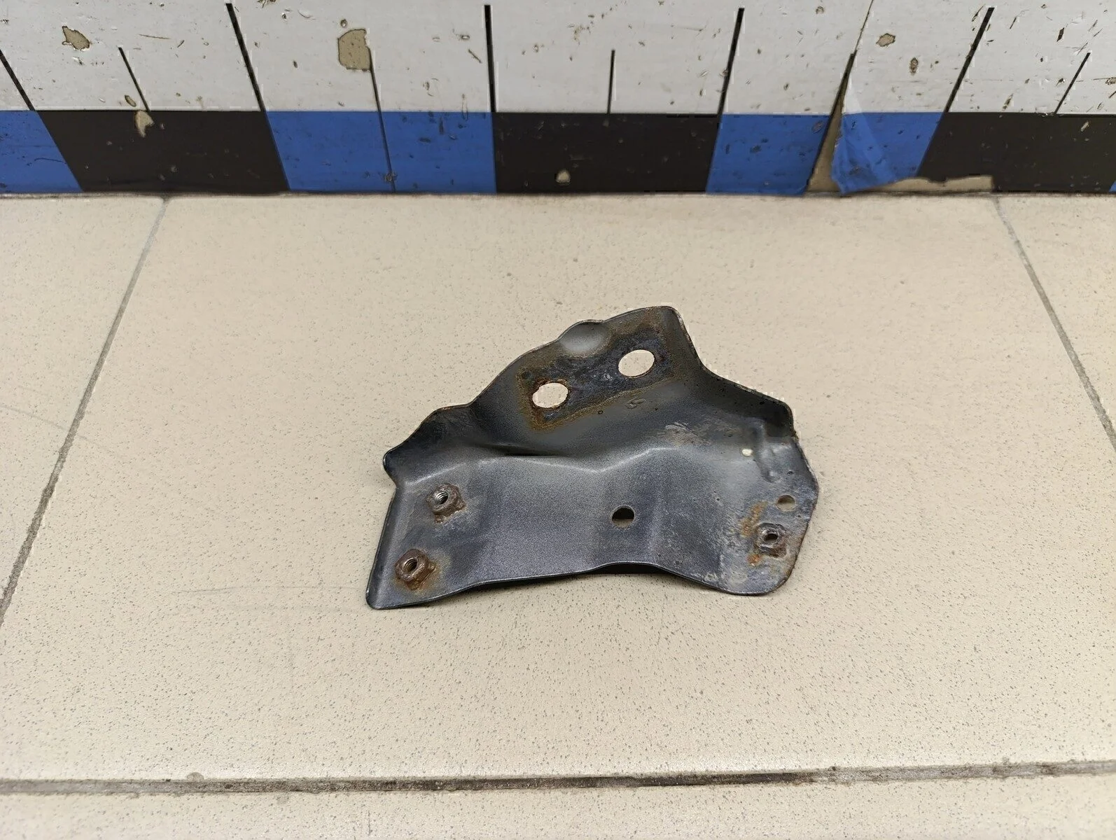 Кронштейн крепления крыла Solaris 2010-2017