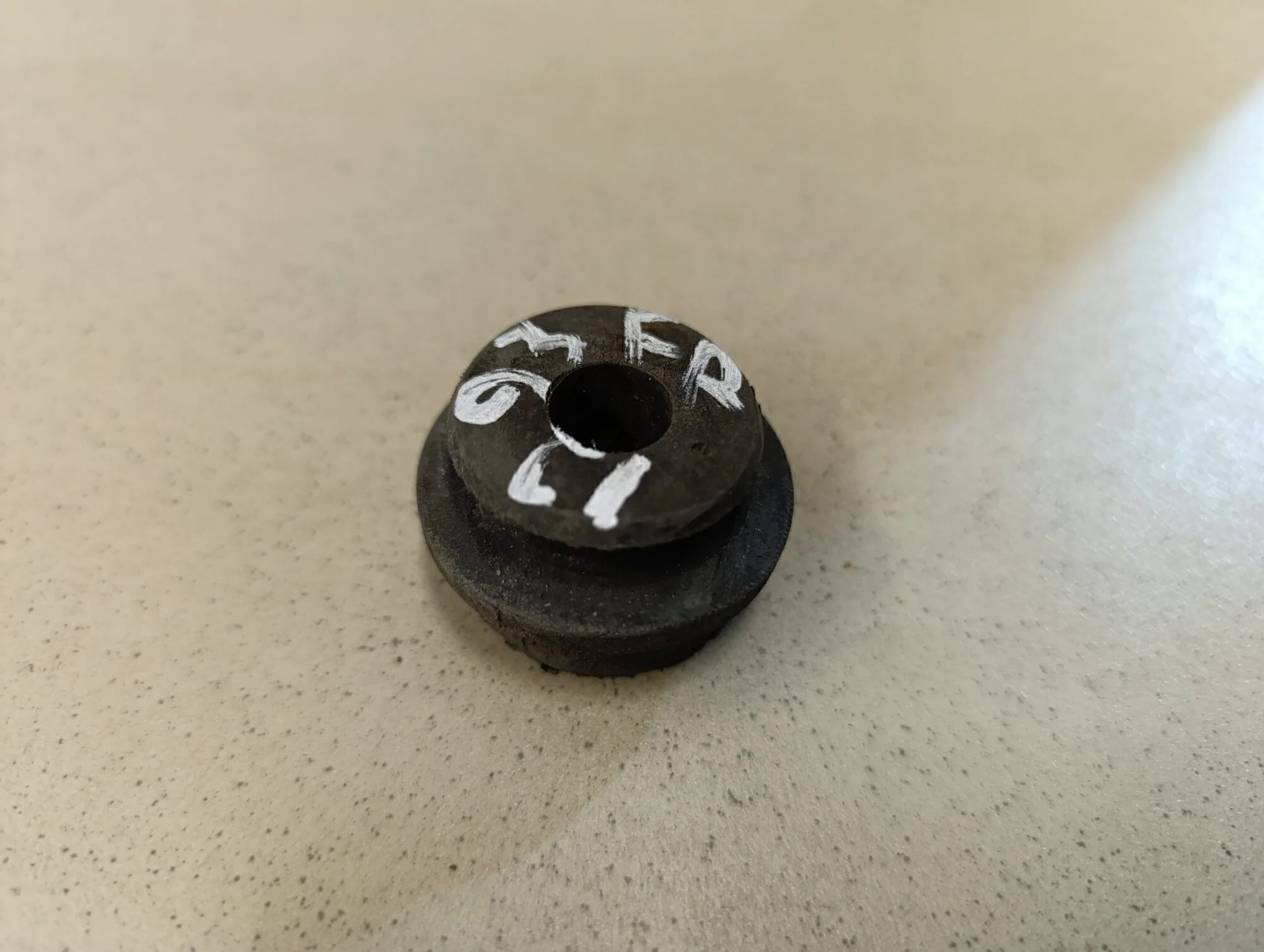 Подушка радиатора Solaris 2010-2017