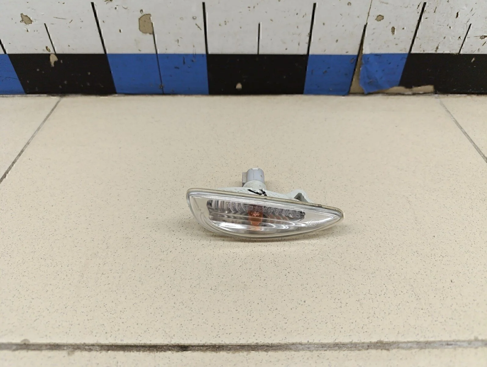 Повторитель на крыло правый белый Solaris 2010-2017