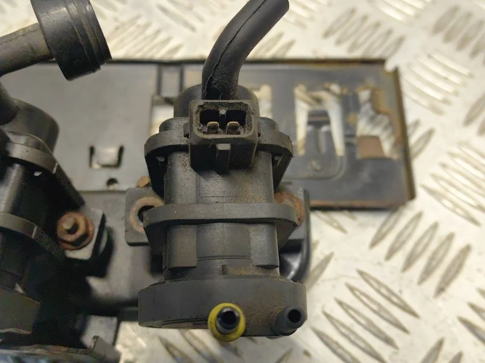 Клапан электромагнитный Opel Vectra B