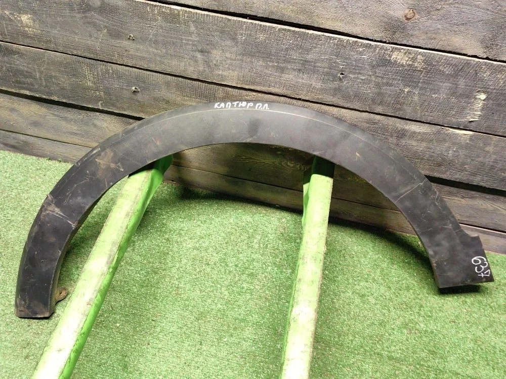 Молдинг переднего левого крыла Renault Kaptur I