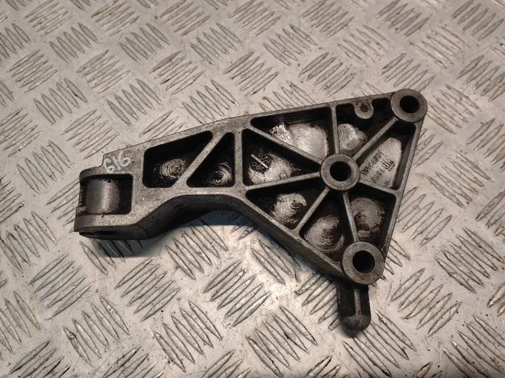 Кронштейн задней опоры ДВС Opel Astra H