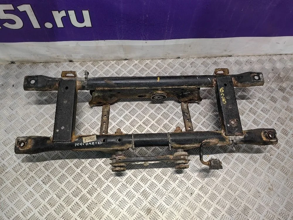Подрамник задний Renault Duster 1