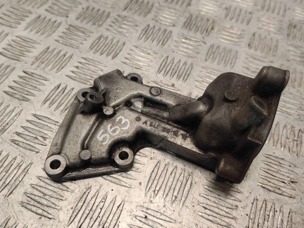 Корпус масляного фильтра Mercedes-Benz W211