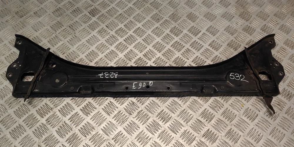 Планка радиатора верхняя Mercedes W211