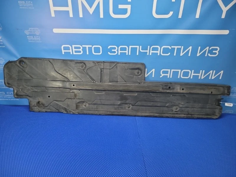 Защита днища кузова Mercedes-Benz C-Class 2010 A2046100108 W204 М271820, левая