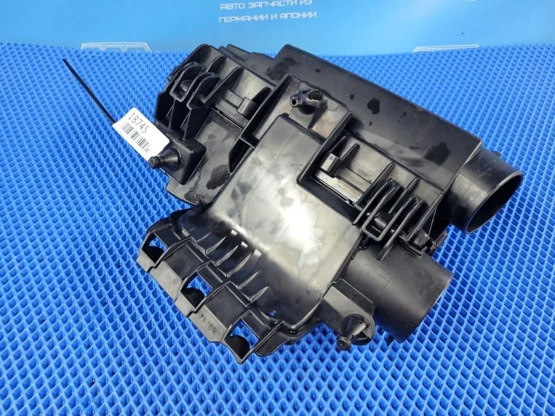 Корпус воздушного фильтра Mercedes-Benz C-Class 2010 A2710901601 W204 М271820