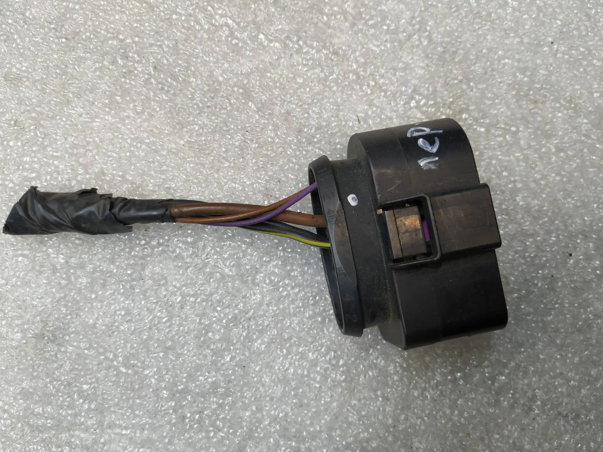 разъем (фишка) проводки Volkswagen Touareg 2 7P6 2013