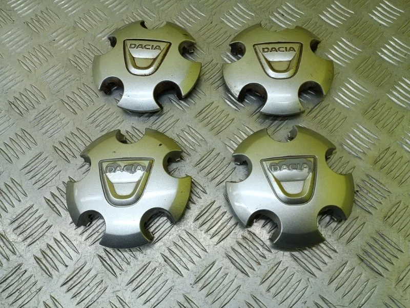 Колпачок литого диска Dacia Duster 2010-2017 2014 403155090R 1.5 D K9K858