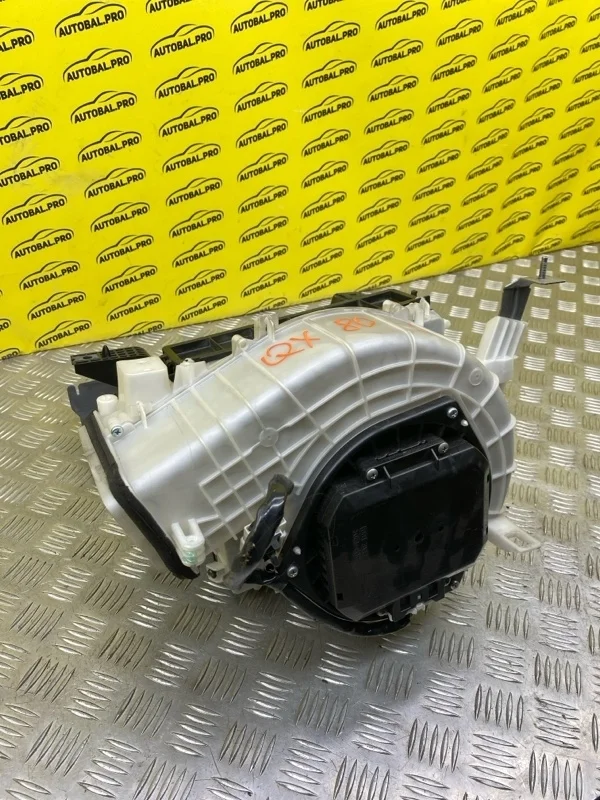 Моторчик печки Infiniti Qx80 (2013-2020) 2014 272151LB1A 5.6 I VK56VD