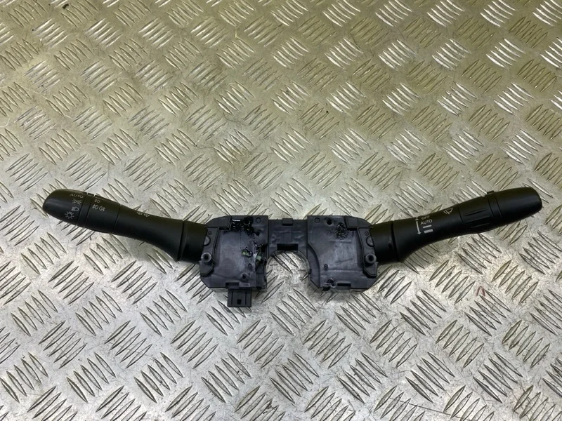 Переключатель подрулевой (стрекоза) Infiniti Qx80 (2013-2020) 2014 255601BP0A 5.6 I VK56VD