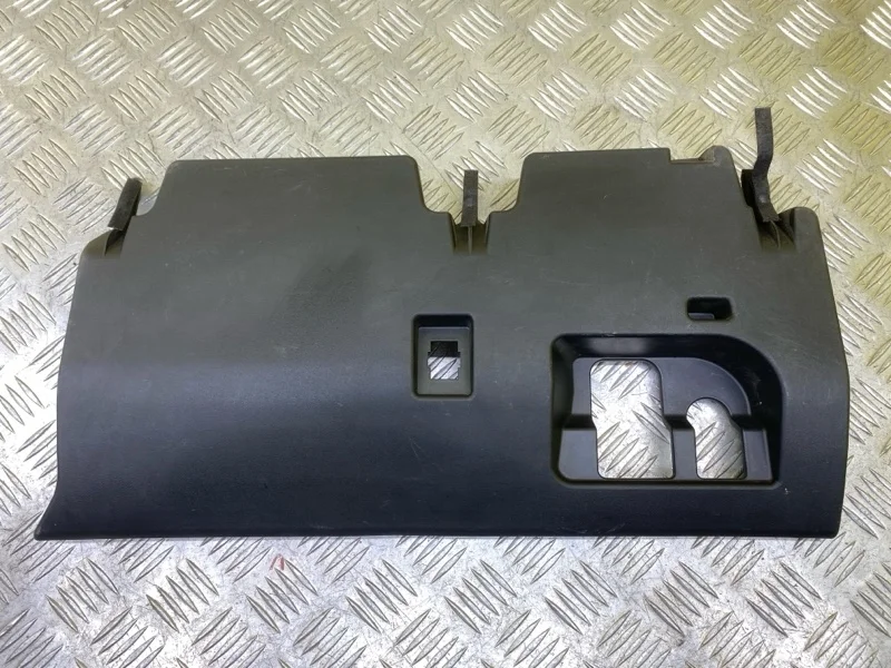 Накладка декоративная на торпедо Infiniti Qx80 (2013-2020) 2014 689201LA0A 5.6 I VK56VD