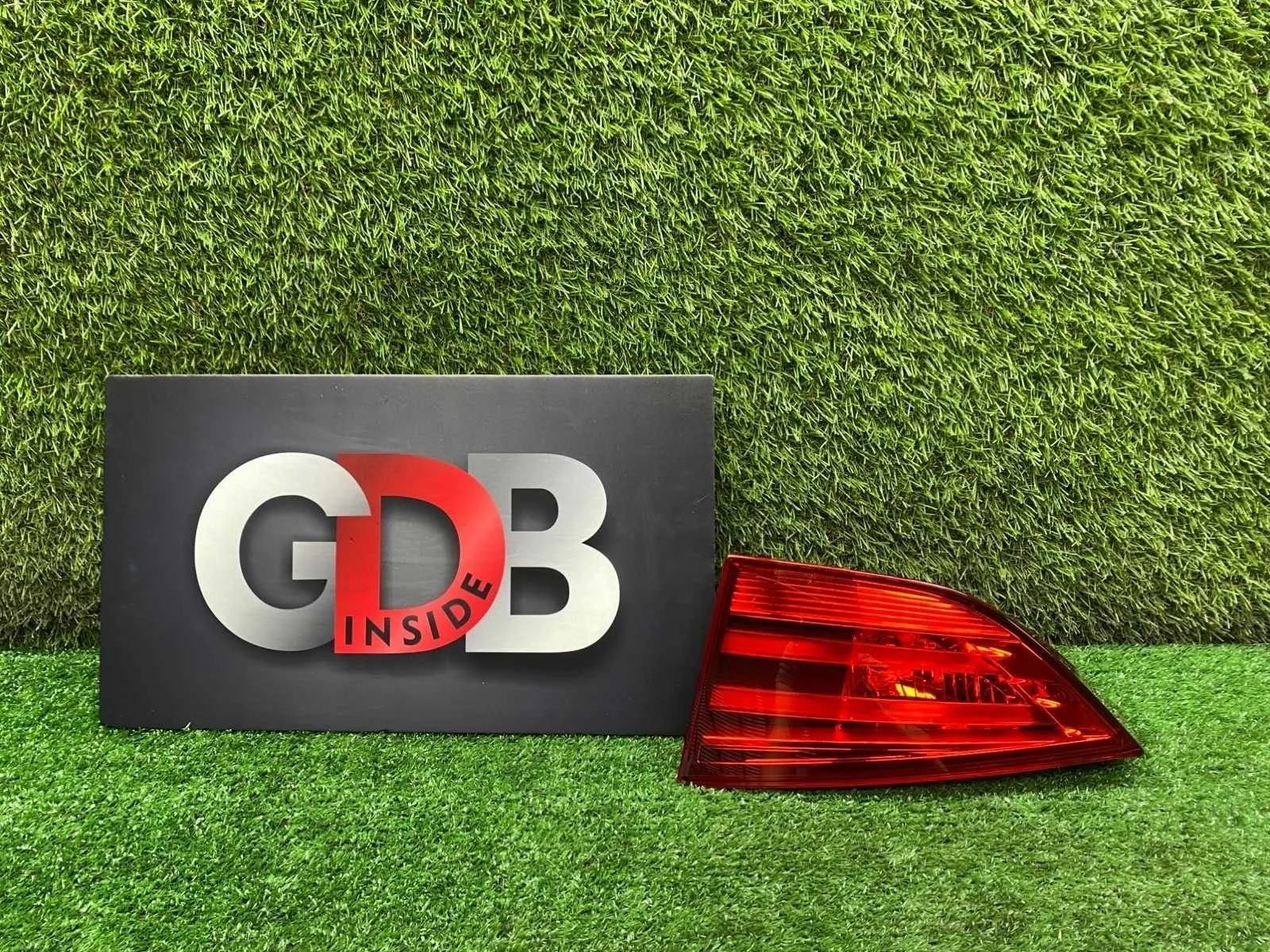 Фонарь внутренний BMW X1 19.12.2012 63212990114 E84 N20B20A, задний правый