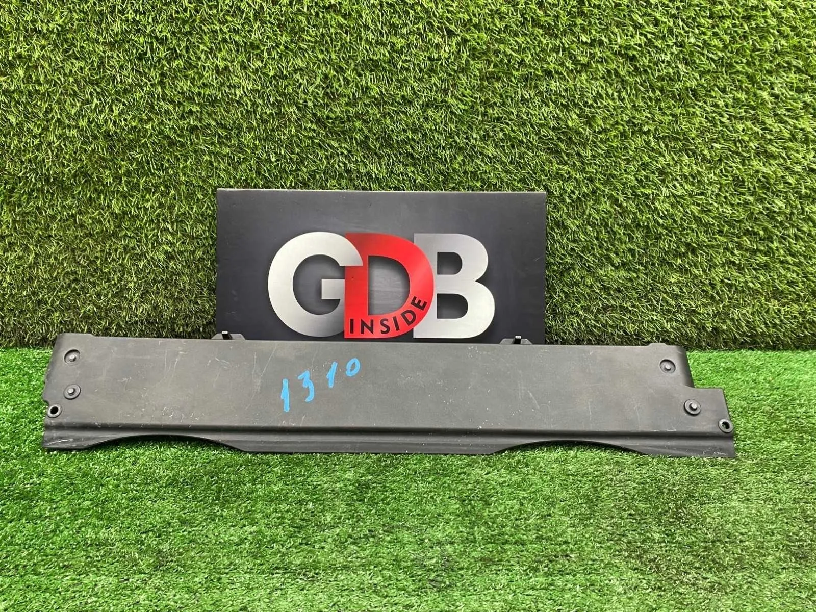 Кронштейн радиатора BMW X5 22.10.2013 17118574000 F15 N57D30A