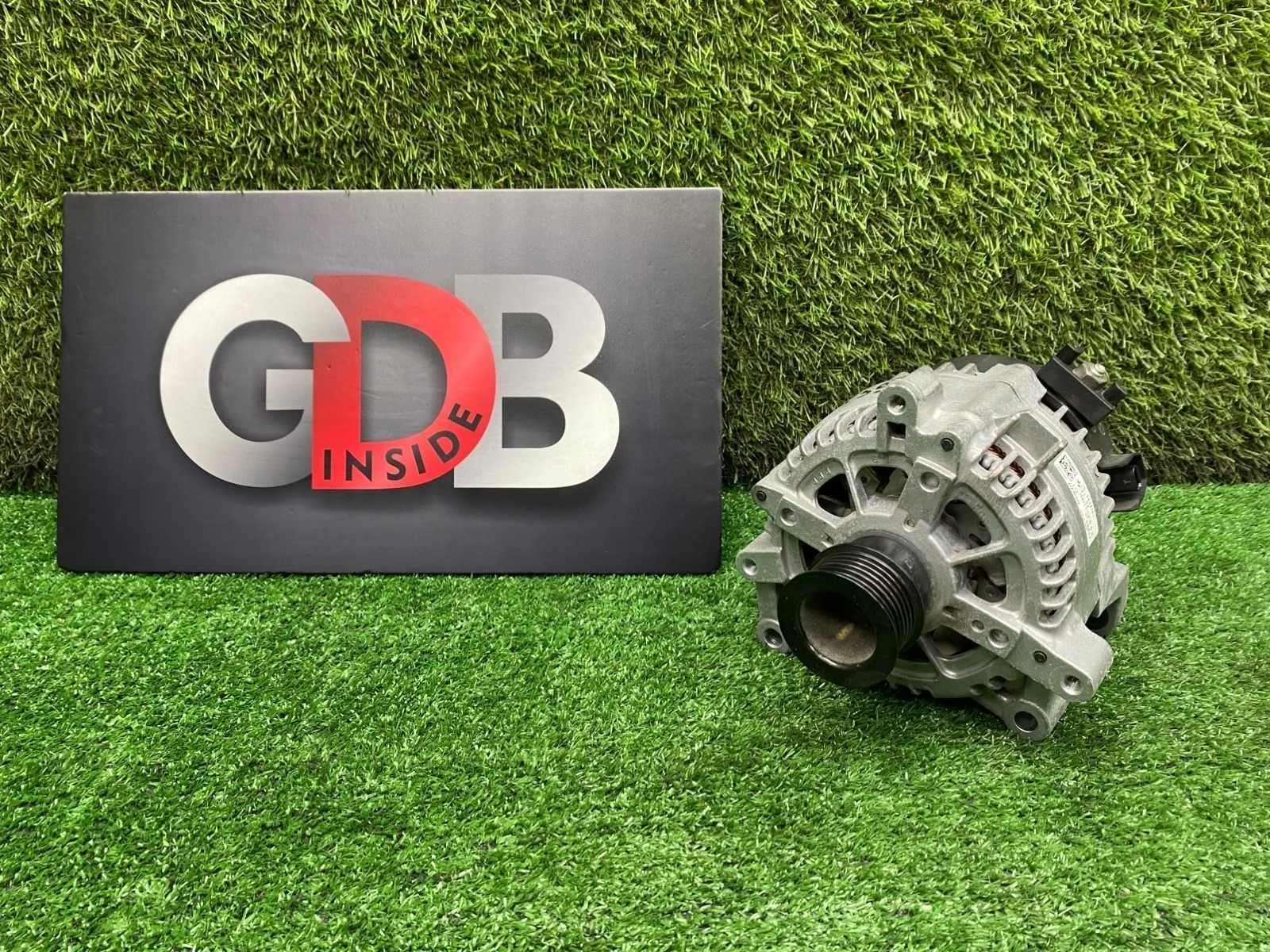 Генератор BMW 3 series 20.10.2020 12318634167 G20 B47D20B