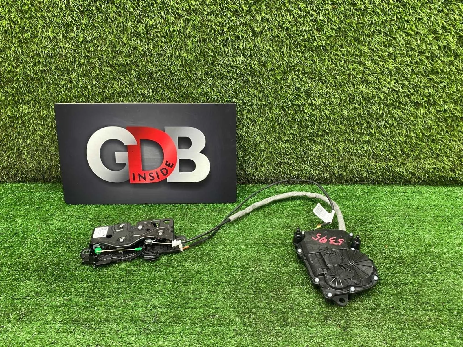 Замок крышки багажника BMW 3 series 20.10.2020 51247430626 G20 B47D20B