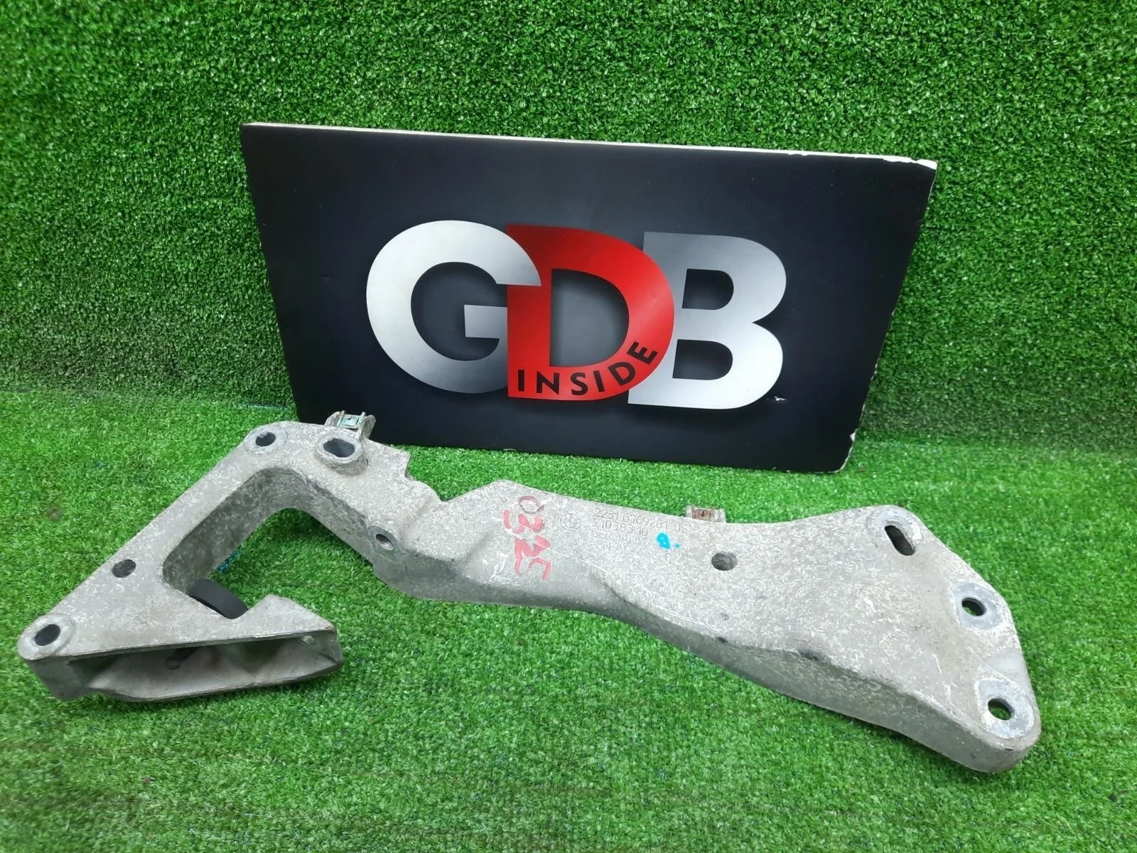 Кронштейн АКПП BMW X1 09.10.2014 22116769281 E84 N20B20A