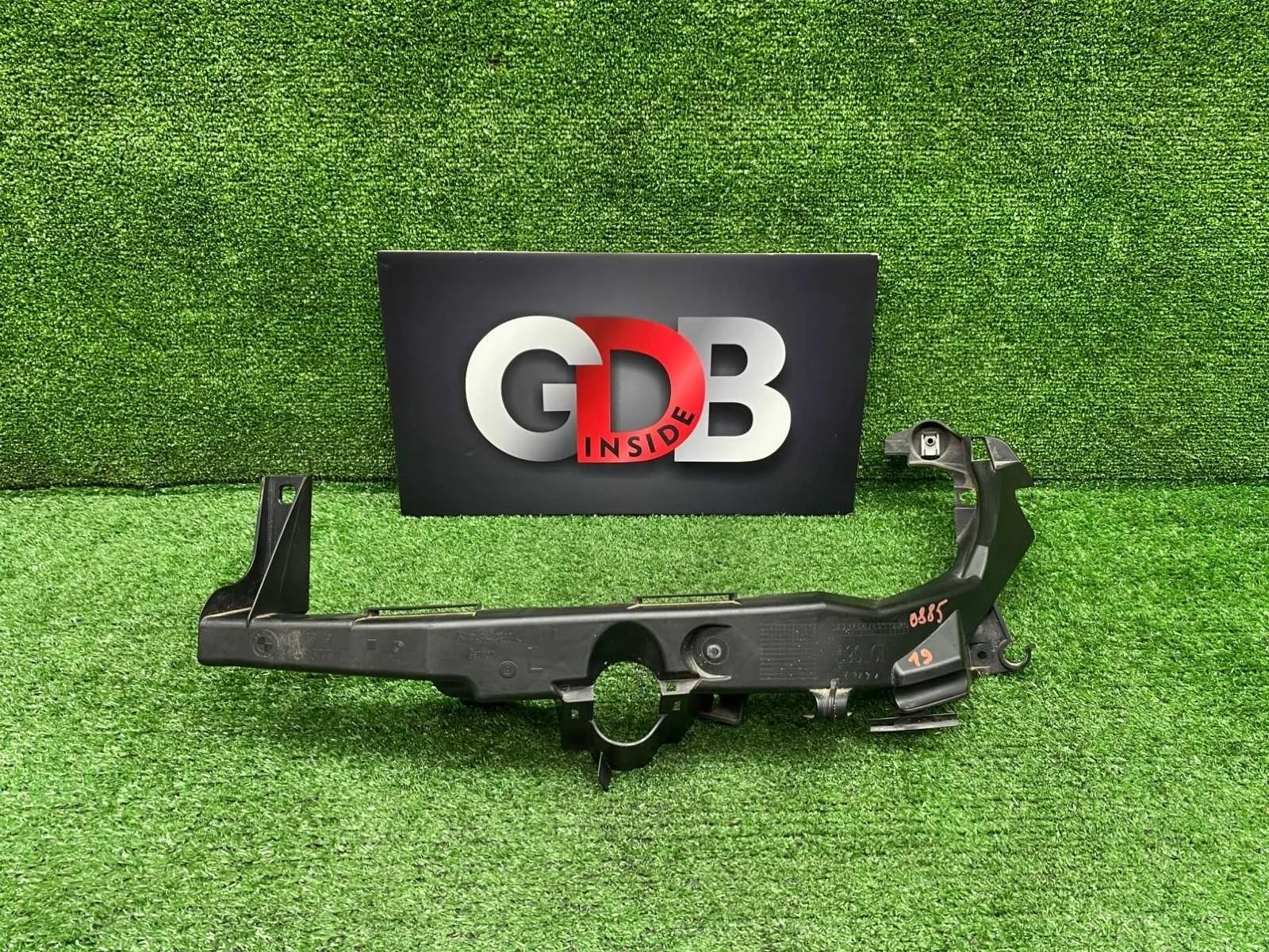 Кронштейн фары BMW 3 series 04.11.2009 51647138401 E90 N46B20B, передний левый