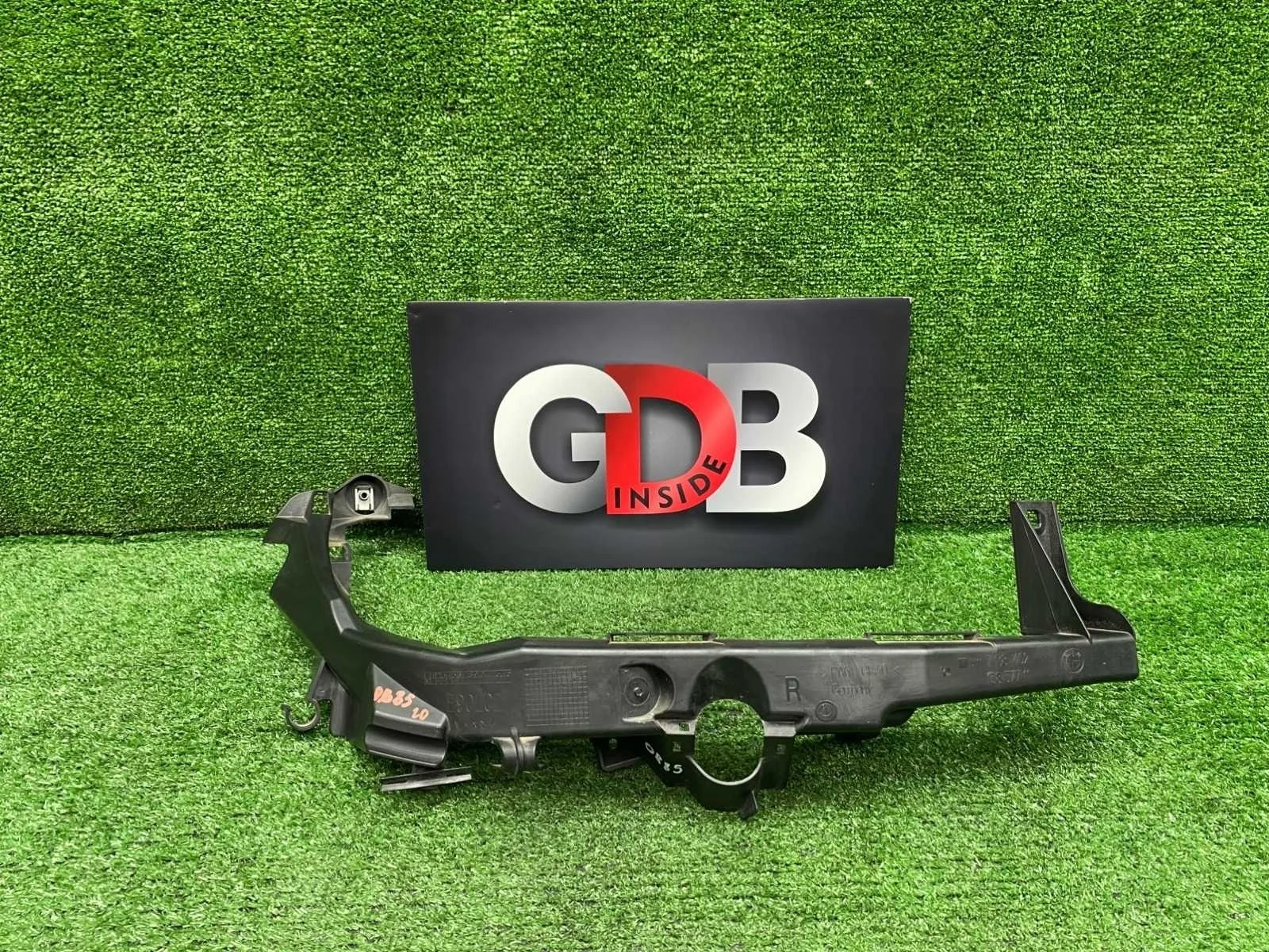 Кронштейн фары BMW 3 series 04.11.2009 51647138402 E90 N46B20B, передний правый