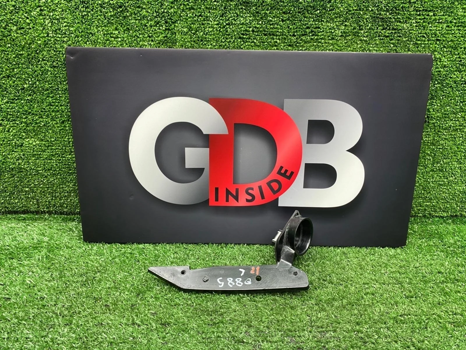 Кронштейн крыла BMW 3 series 04.11.2009 51117058447 E90 N46B20B, передний левый