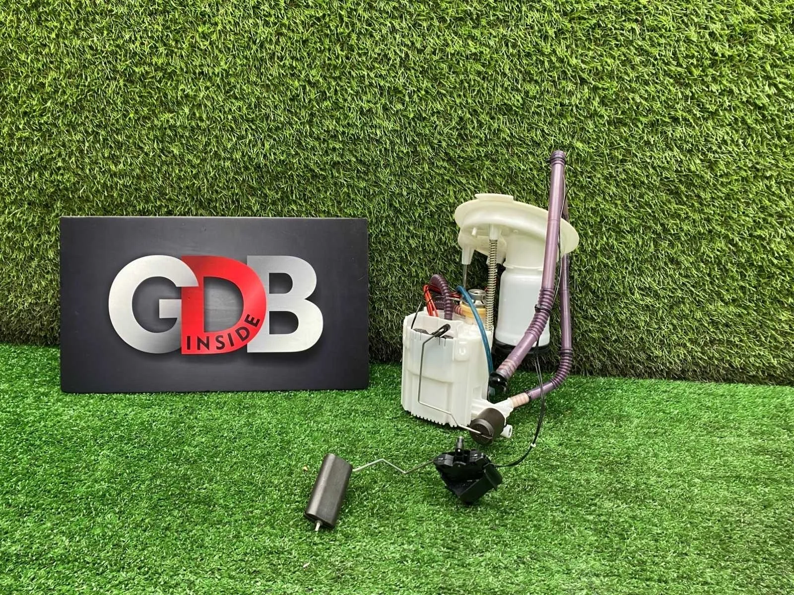 Топливная станция с насосом BMW 3 series 04.03.2016 16117344066 F30 B48B20A