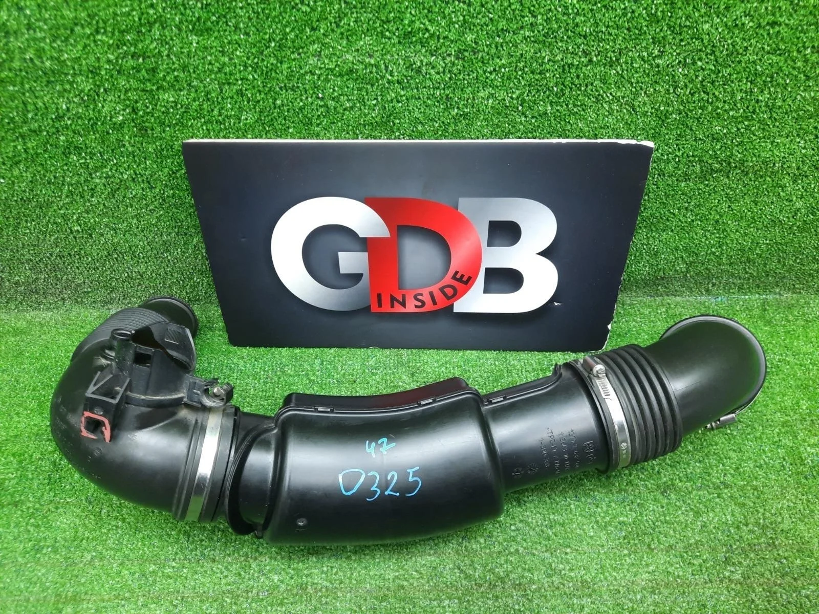 Патрубок интеркулера BMW X1 09.10.2014 13717605638 E84 N20B20A