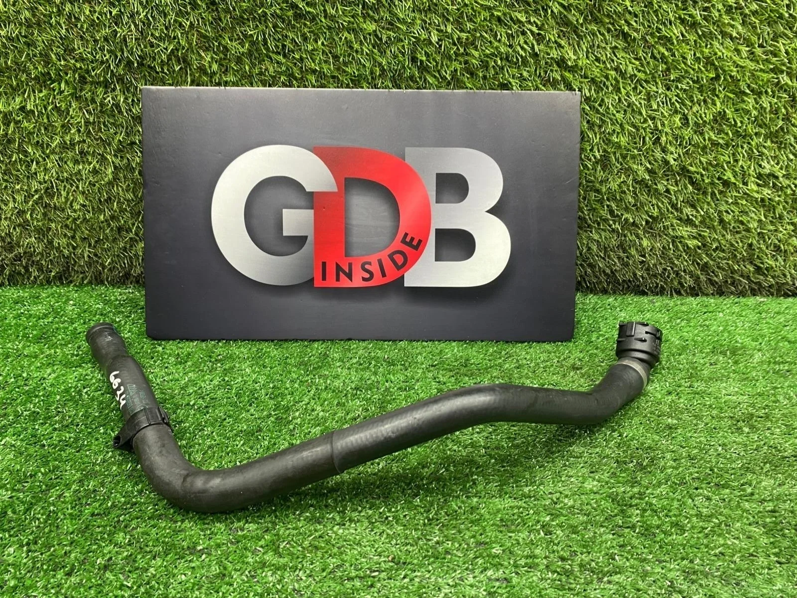 Патрубок системы охлаждения BMW 3 series 07.03.2008 64216928590 E92 N46B20B