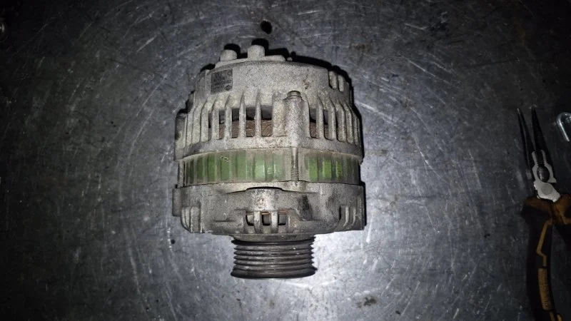 Генератор Nissan Terrano R50