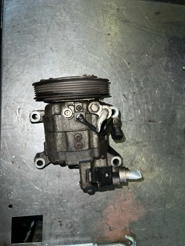 Компрессор кондиционера Nissan Almera 2005 N16E