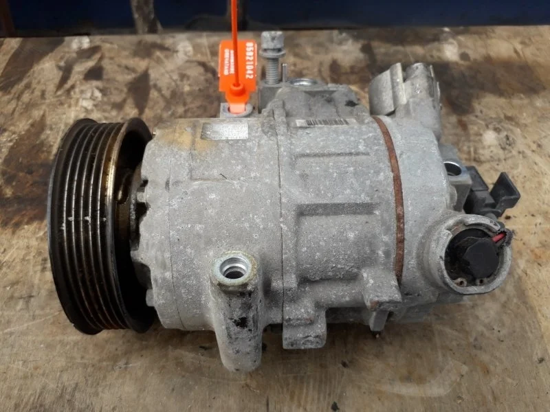Компрессор кондиционера Volkswagen Polo