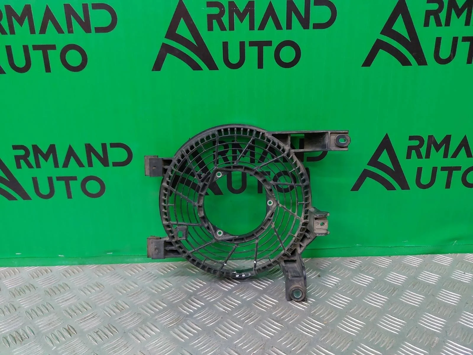 Диффузор вентилятора радиатора кондиционера Toyota Land Cruiser Prado 2009-нв 150