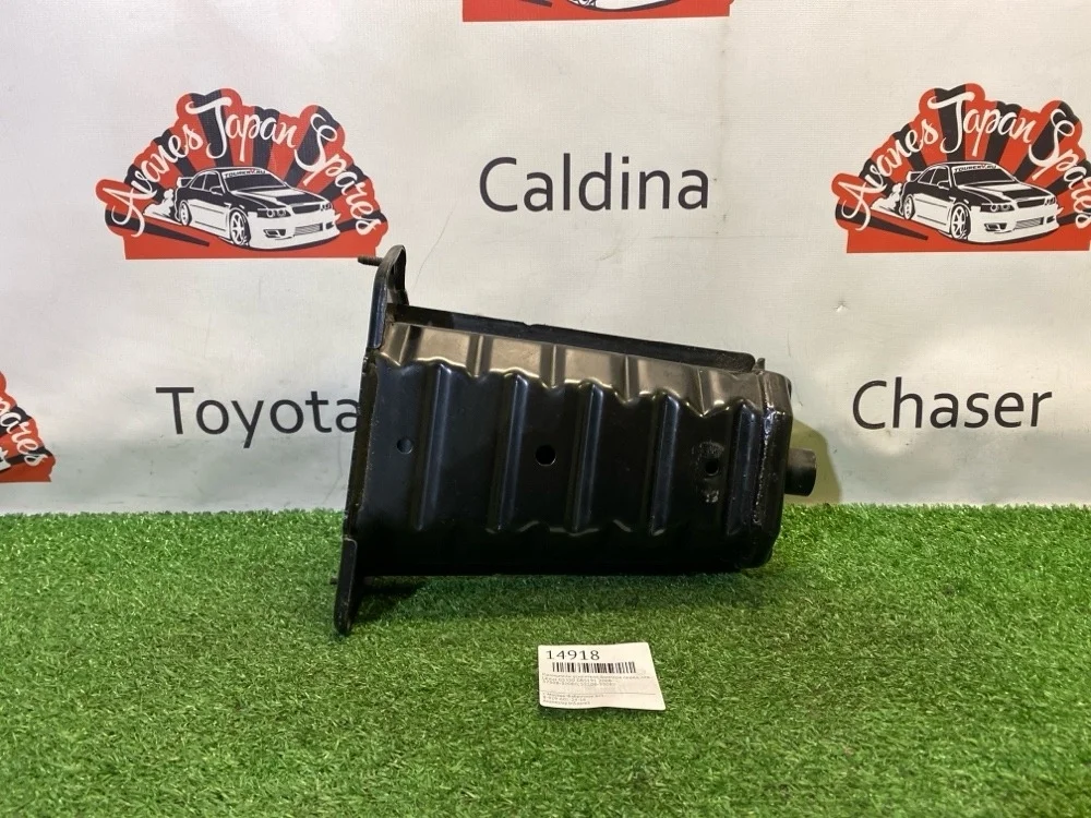 Кронштейн усилителя бампера Lexus GS350 2008 5710830080 GRS191, передний левый