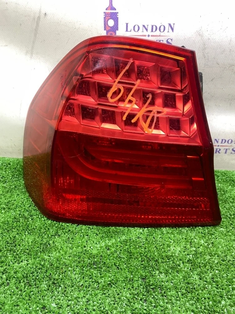 Задний фонарь BMW E90