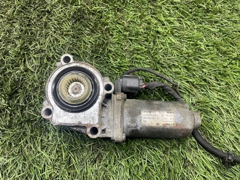 Сервопривод раздатки BMW X3 2004 27107528559 E83 M54B30