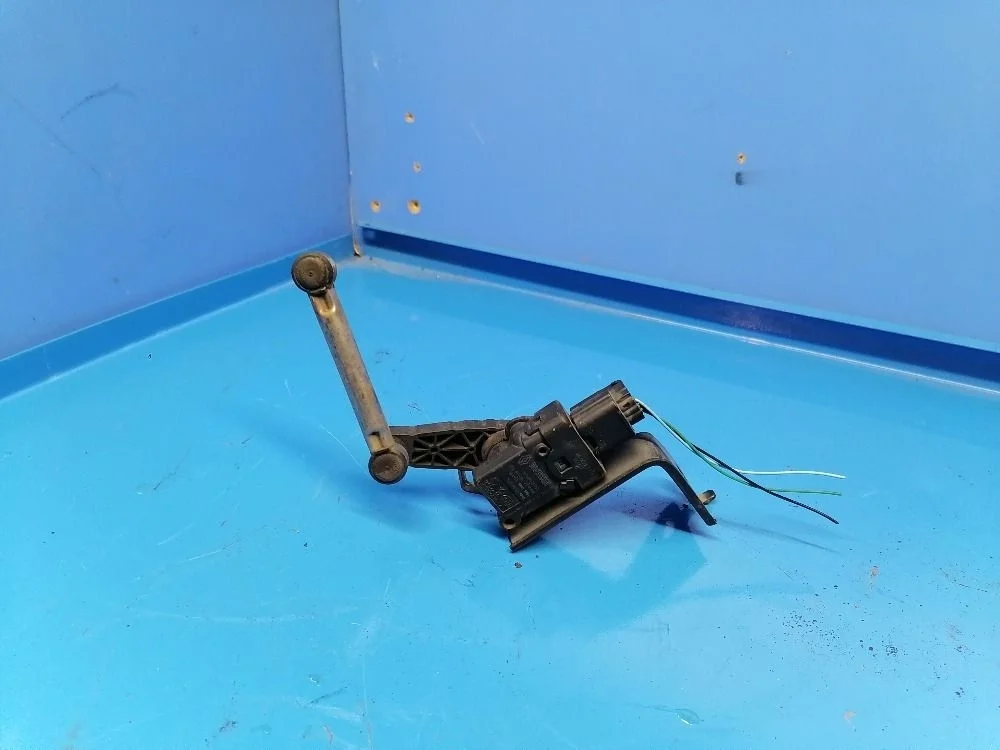 Датчик положения кузова Nissan X-Trail III (2013—2019) 538204BA0A