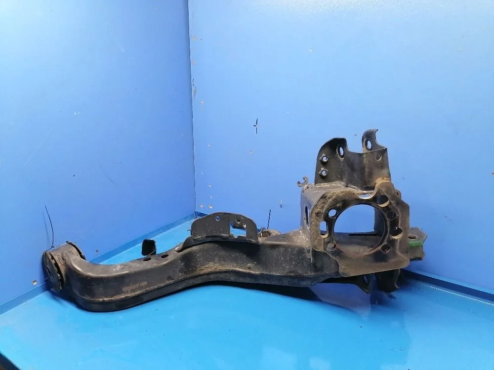 Рычаг задний продольный левый Nissan Qashqai I (2006—2010) 555024CL0C