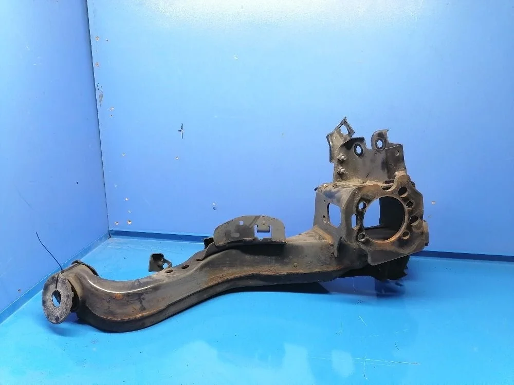 Рычаг задний продольный левый Nissan Qashqai I (2006—2010) 555024CL0C