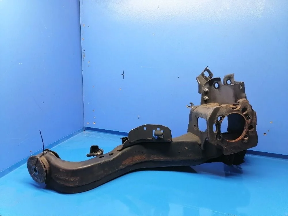 Рычаг задний продольный левый Nissan Qashqai I (2006—2010) 555024CL0C