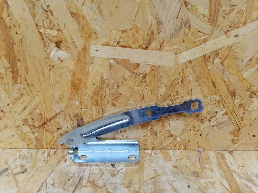 Петля капота левая Renault Duster I (2010—2015)