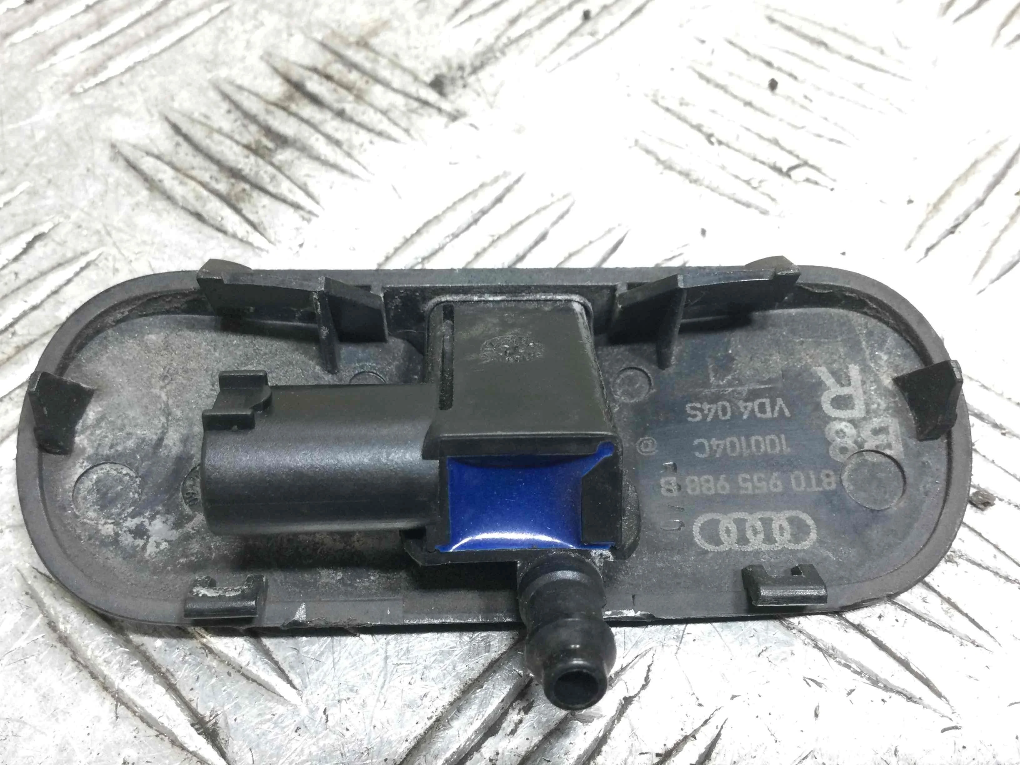 Форсунка омывателя Audi A4 B8/8K (2007-2011) дизель 2.0 TDI Механика Седан