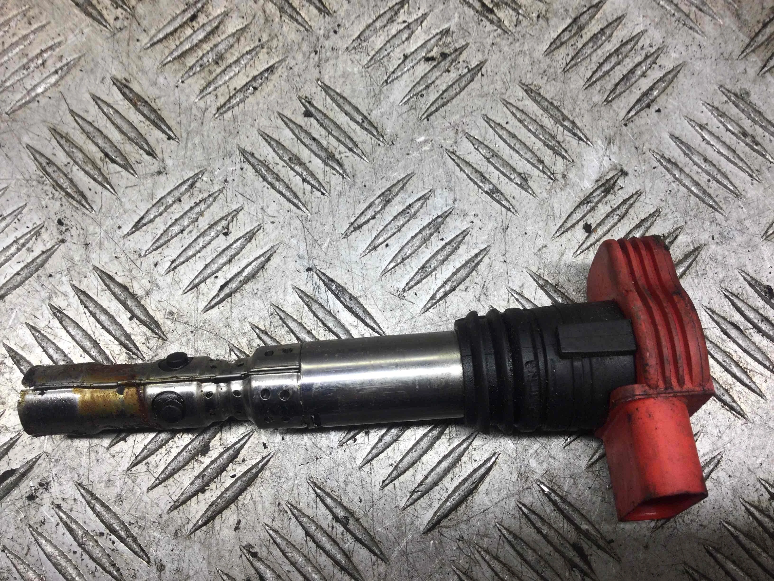 Катушка зажигания Audi A6 C5/4B (1997-2004) бензин 2.0 i Механика Седан