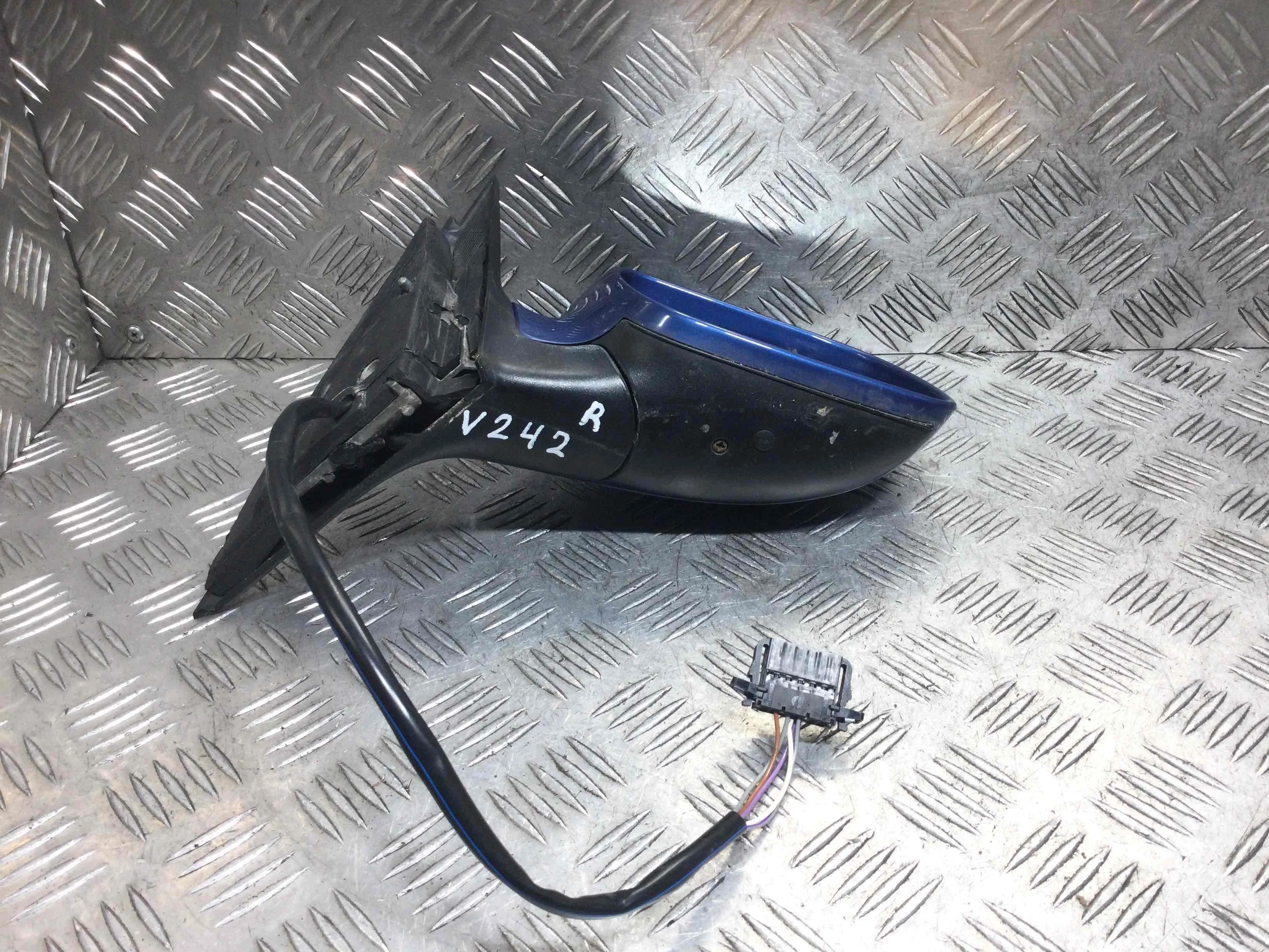 Зеркало наружное правое Volkswagen Passat B5 (1996-2000) бензин 1.8 i Механика Седан