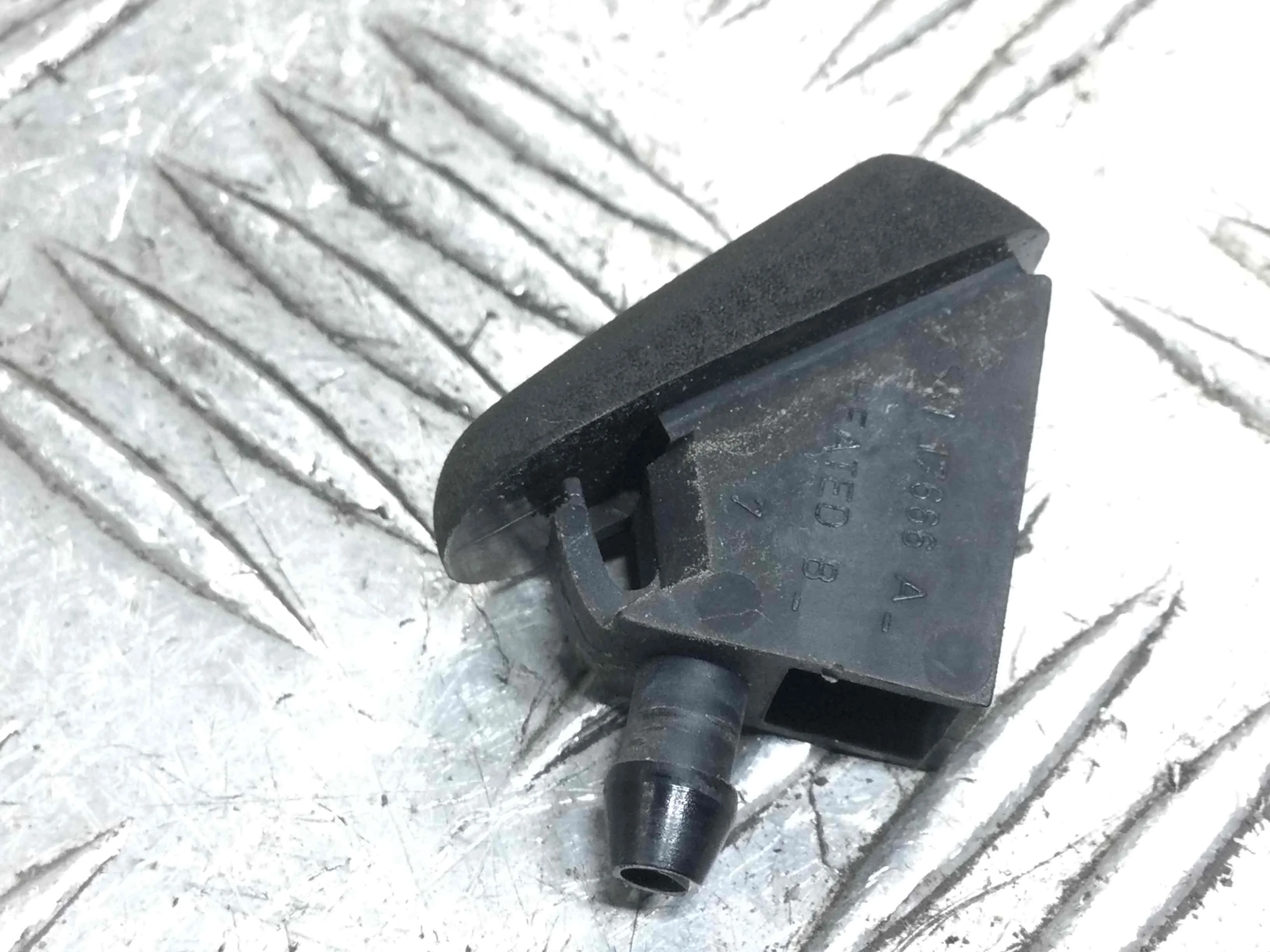 Форсунка омывателя Ford Focus 1 поколение [рестайлинг] (2001-2005) бензин 1.6 i Механика Седан