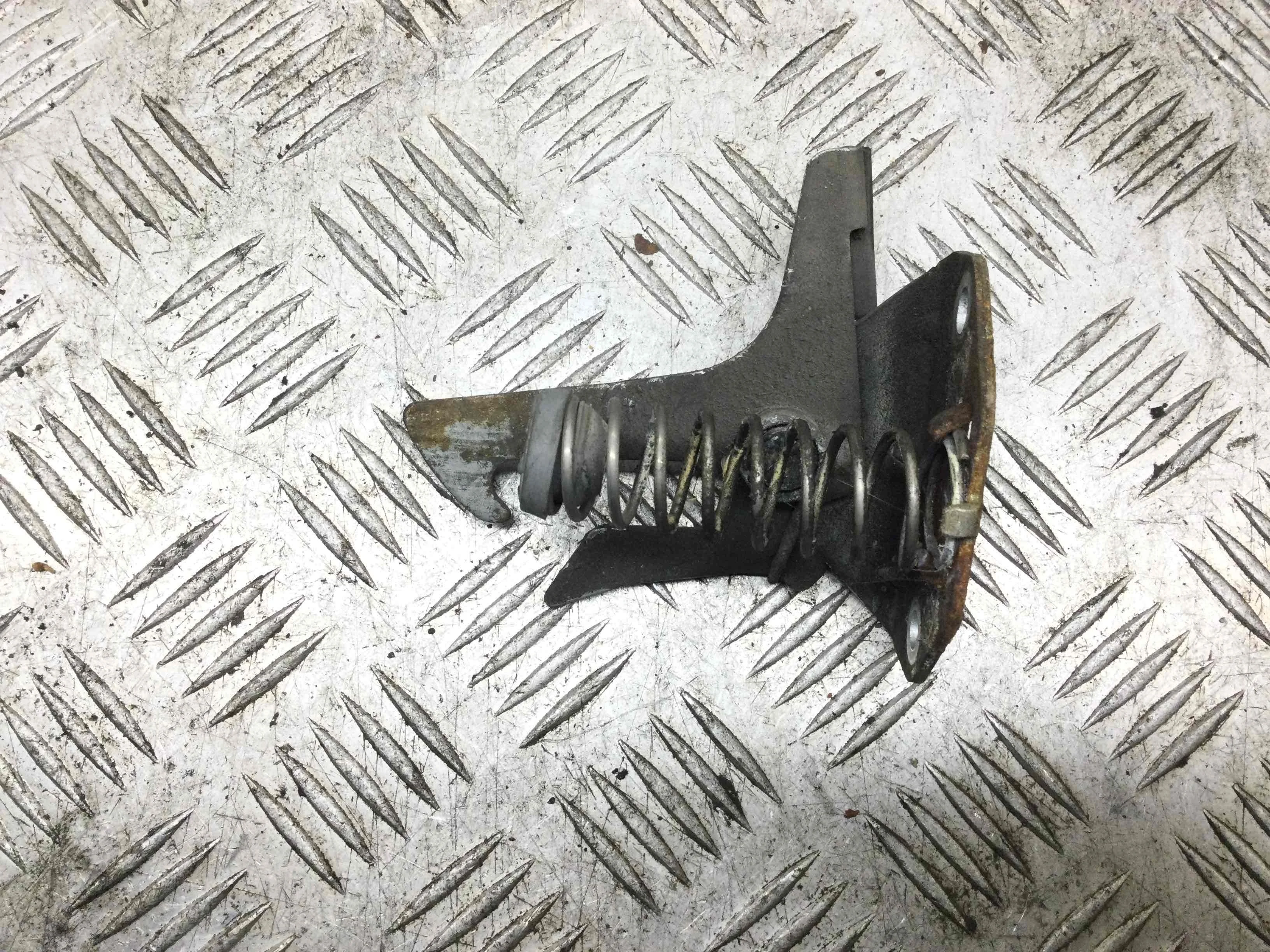 Замок капота Volvo S60 1 поколение [рестайлинг] (2004-2009) дизель 2.0 TD Механика Седан