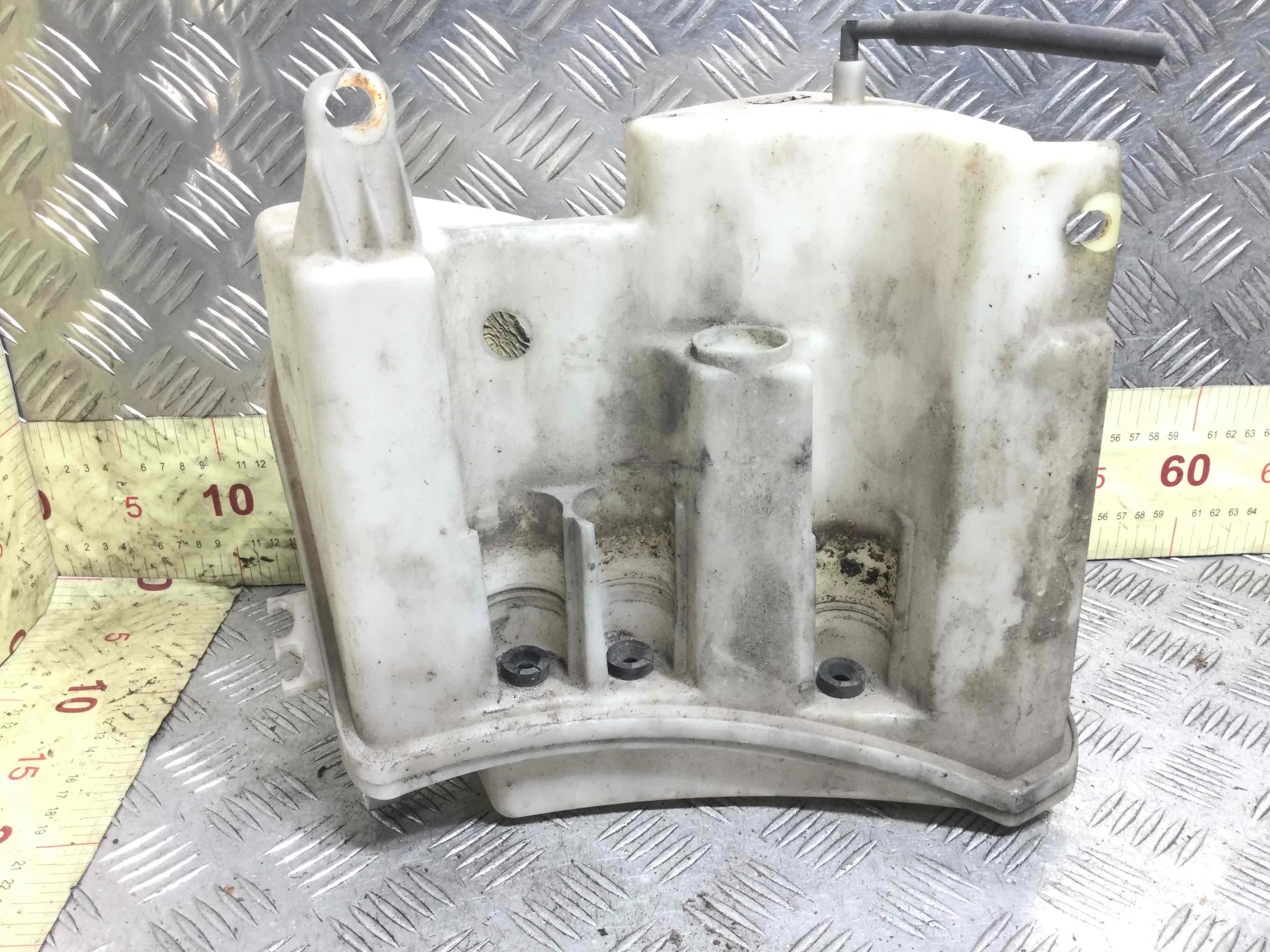 Бачок омывателя Land Rover Range Rover 3 поколение (2002-2005) бензин 4.4