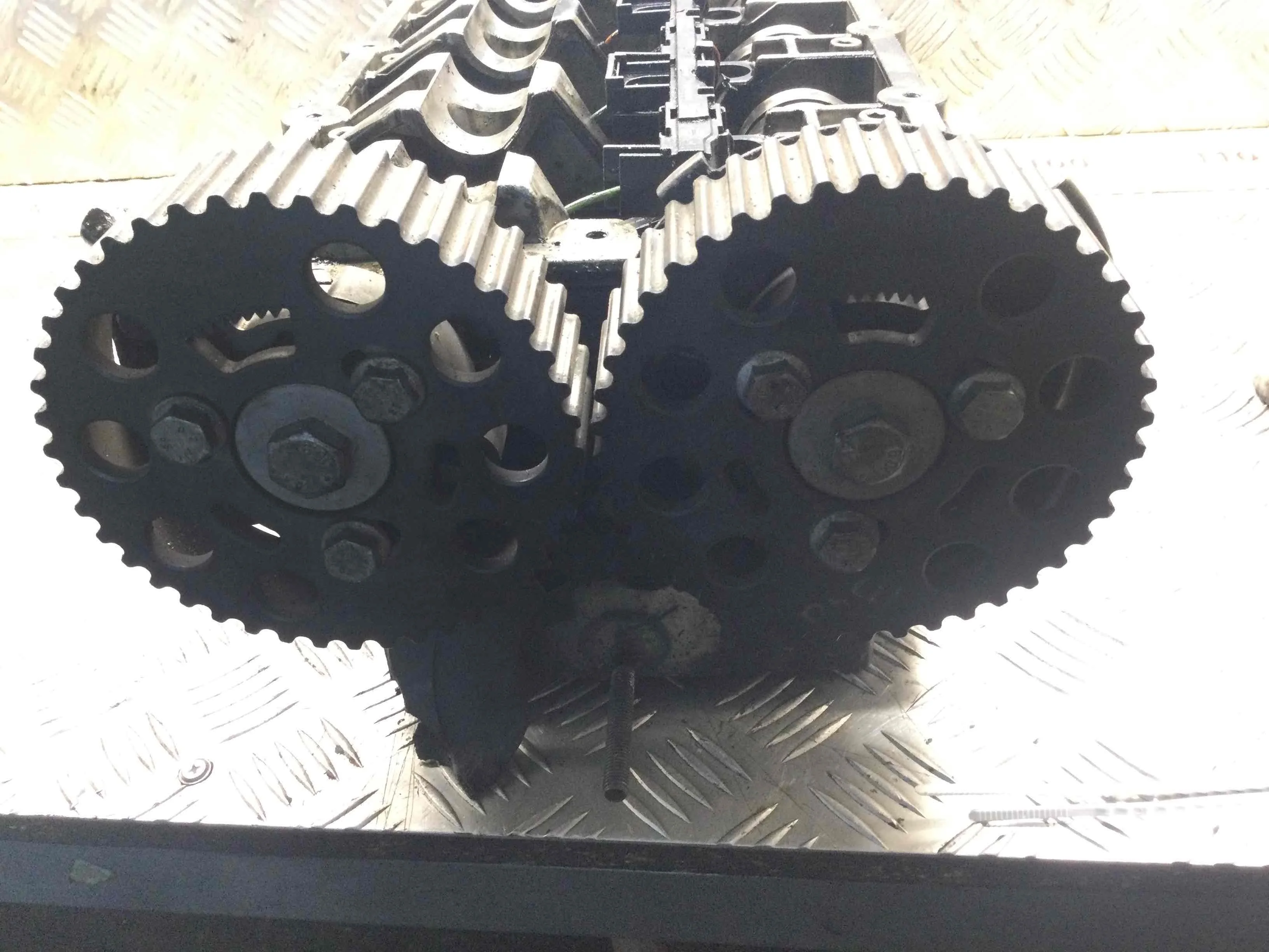 Головка блока цилиндров Audi A6 C6/4F (2004-2008) дизель 2.0 TDI Механика Седан